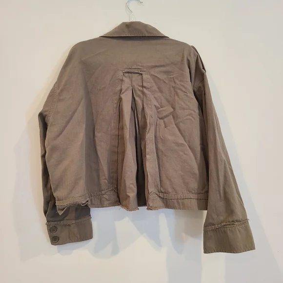 Arula Olive Green Cropped Raw Hem Cotton Utility Jacket - Picture 2 of 7